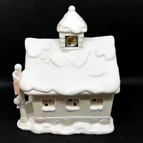 Precious Moments Sugartown School nightlight Special Canadian Edition - Picture 5 of 9